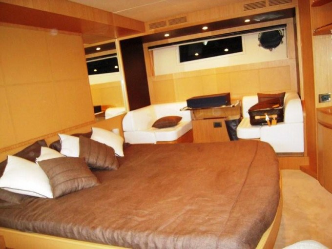 Mavi -  VIP